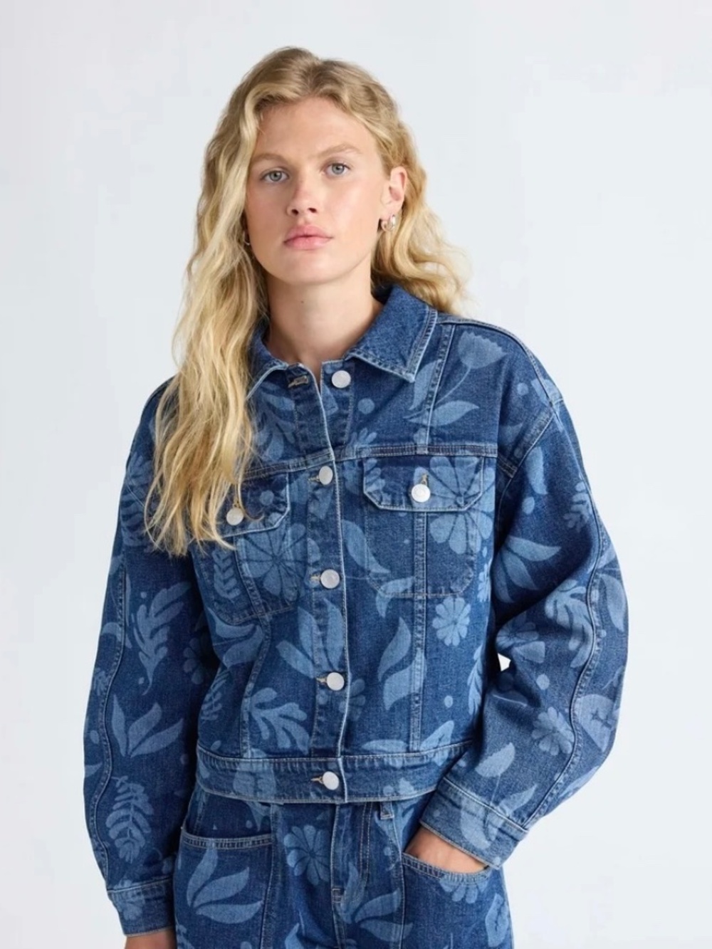 Scoop Limited Edition Print Denim Jacket Plus Size 1X Medium Wash